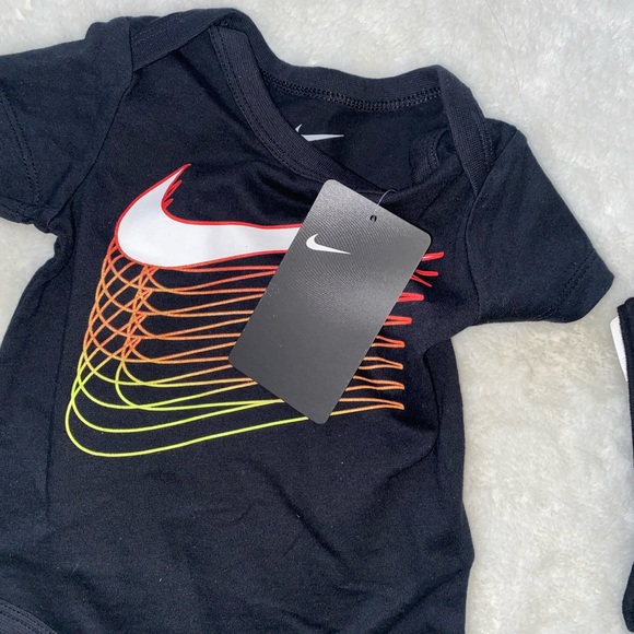 NWT Nike bundle - Picture 5 of 6